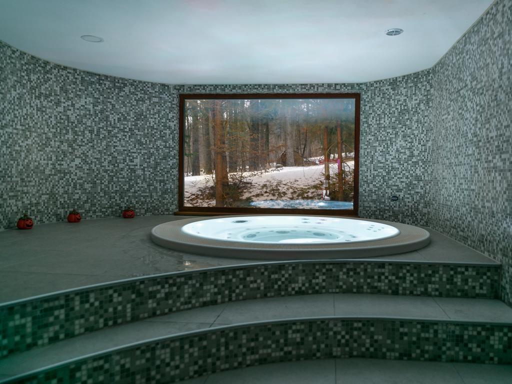Hotel Radejov Knezdub Экстерьер фото